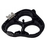 Ramka noży do golarki to kluczowy element, który odpowiada za pewne osadzenie ostrzy w trakcie pracy urządzenia. Jej dokładne dopasowanie do mechanizmu golącego przekłada się na komfortowe, płynne i skuteczne golenie. Solidne wykonanie z trwałych materiałów sprawia, że ramka jest odporna na intensywne użytkowanie i służy przez długi czas.